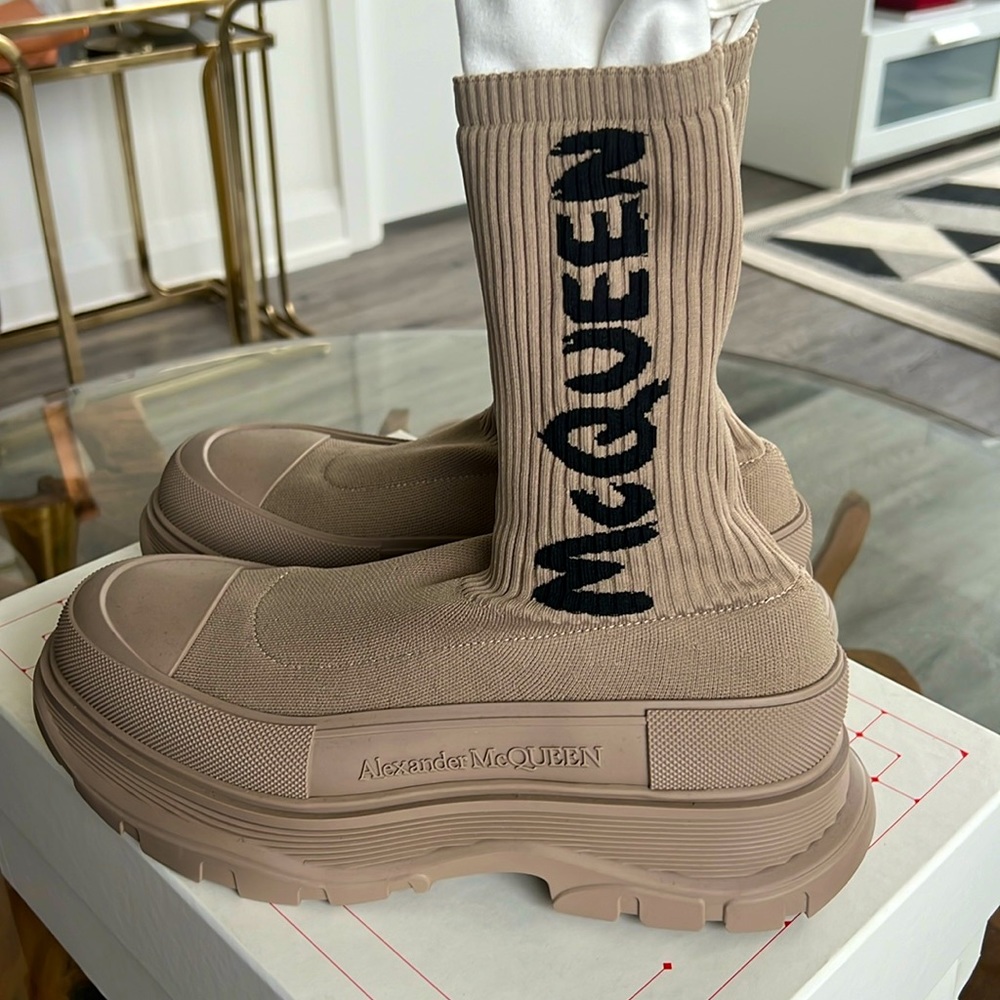 Alexander McQueen NIB